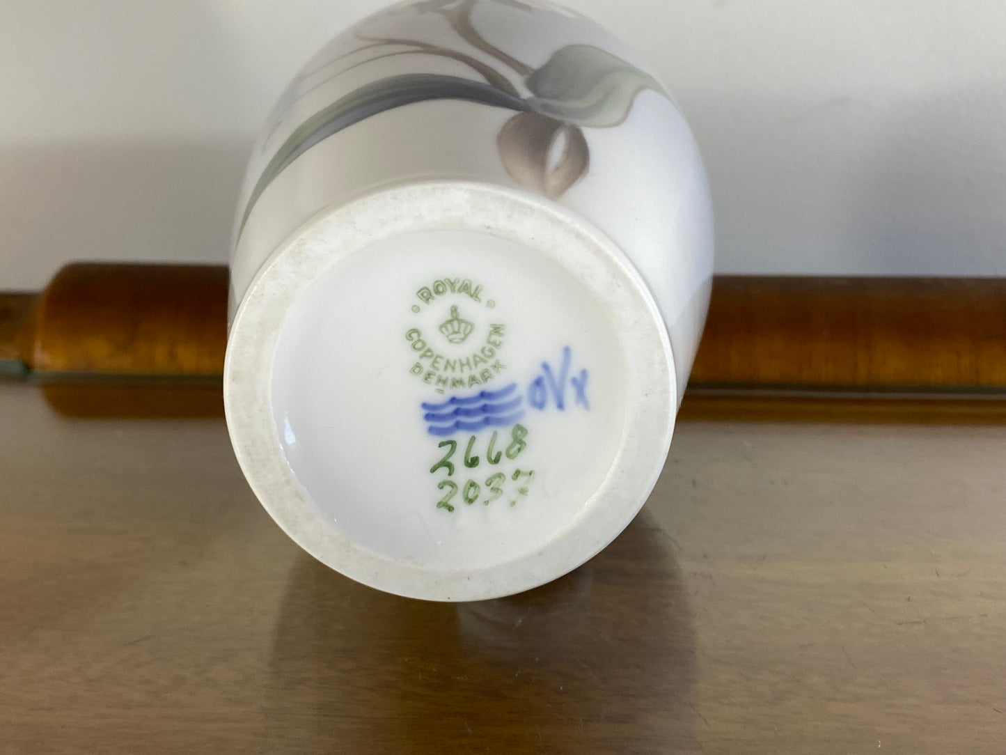 1957 Royal Copenhagen Hand-Painted 15 cm 'Orchid' Vase