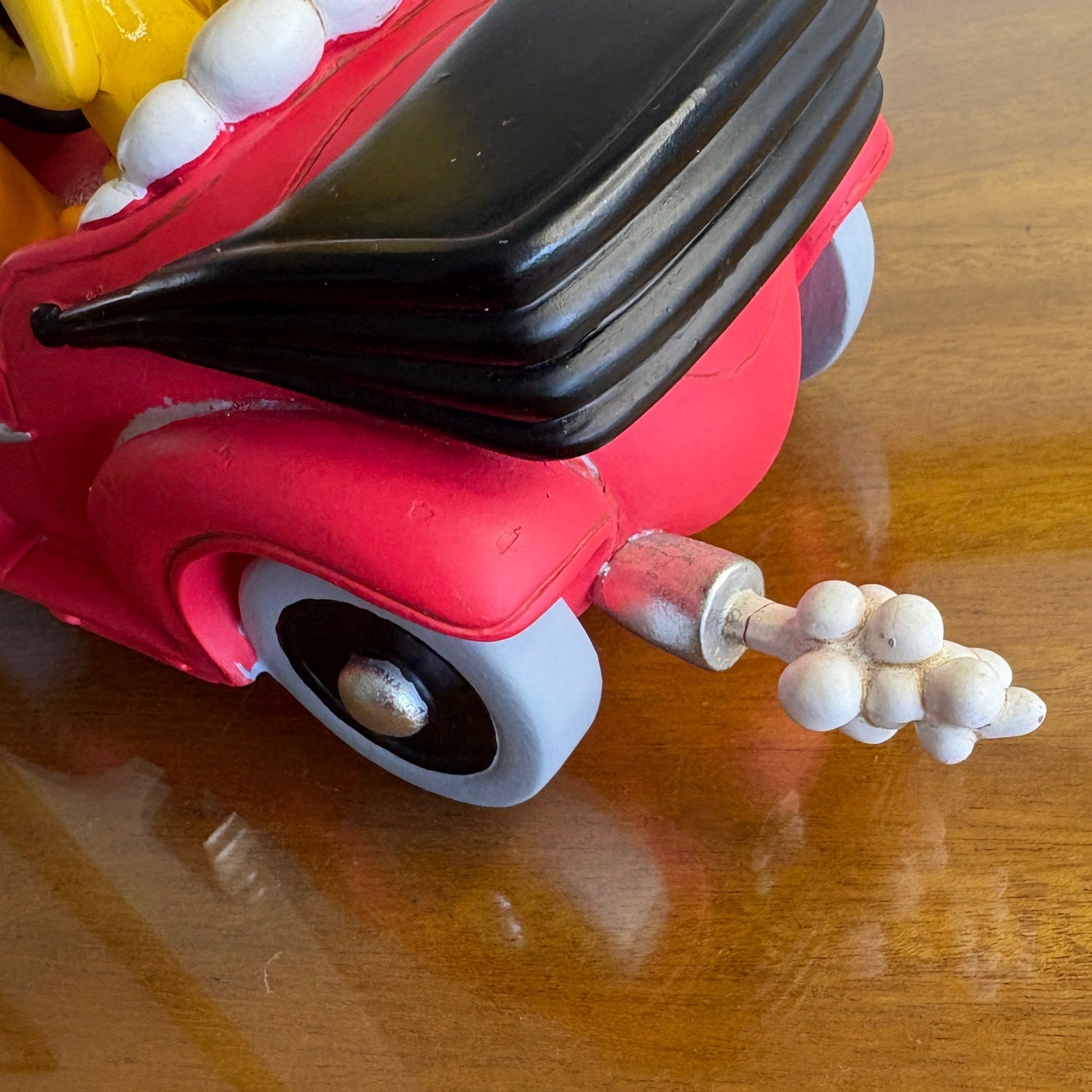 Tweety Bird in his red car