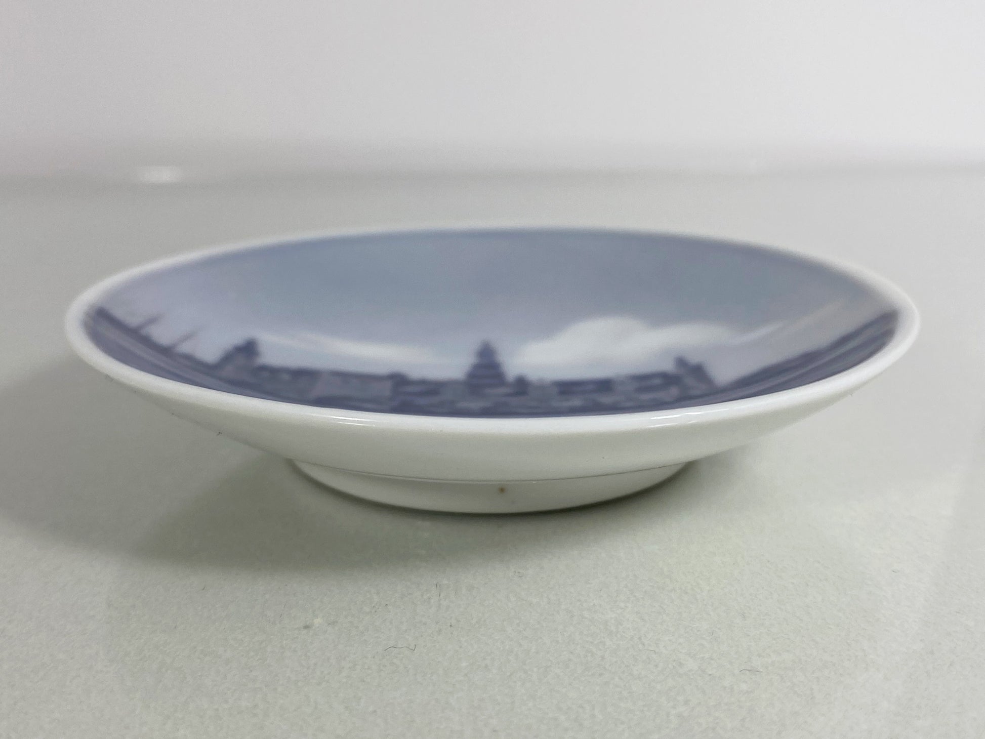 1953 Royal Copenhagen Porcelain 'Kronborg Castle' Pin Plate - Busy Bowerbird