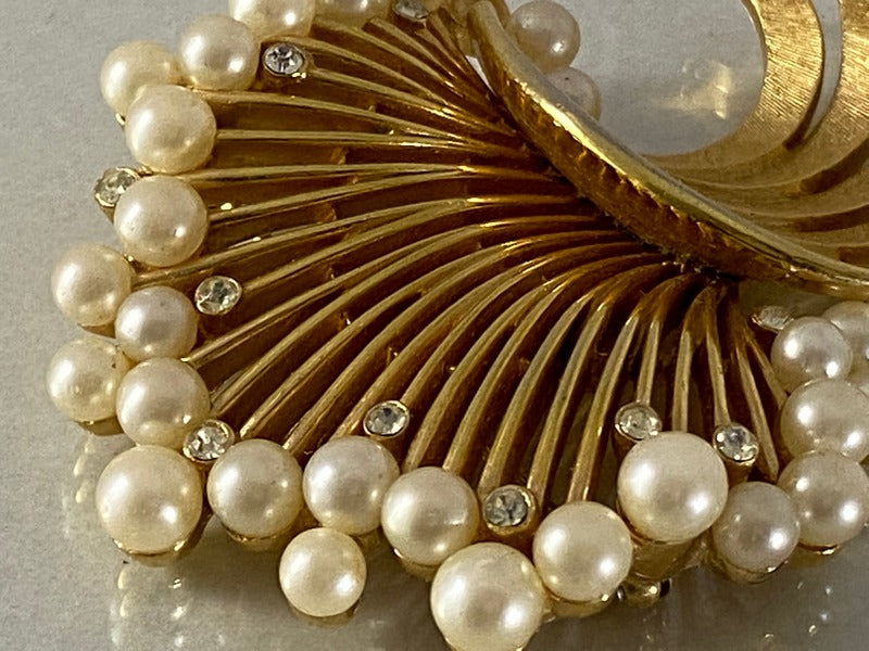 1958 CROWN TRIFARI 'Gems Of The Sea' Statement Brooch