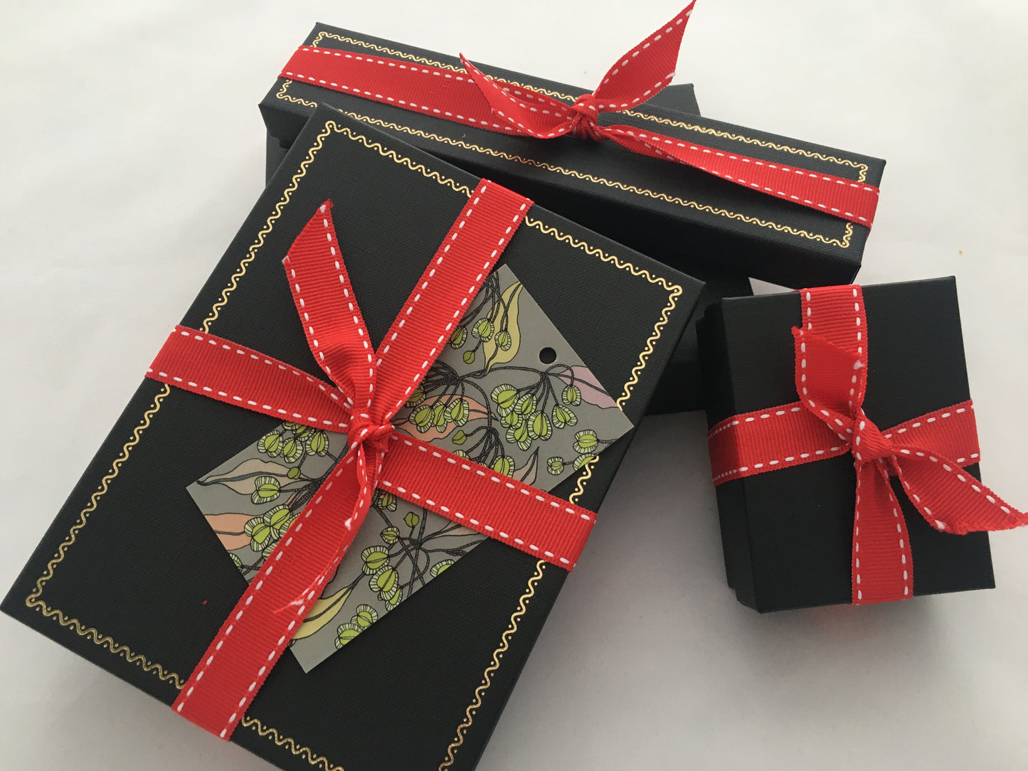 Vintage Semi-Circular RED CORAL Disc Stretch Bracelet - Busy Bowerbird