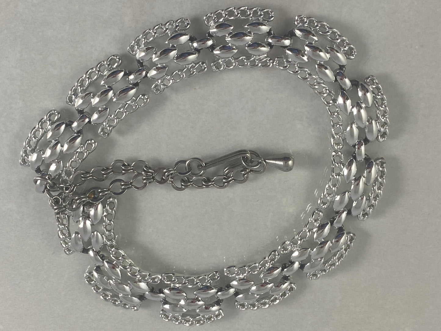 VINTAGE Mid-Century Rhodium-Plated Weave-Link Choker Necklace - Busy Bowerbird