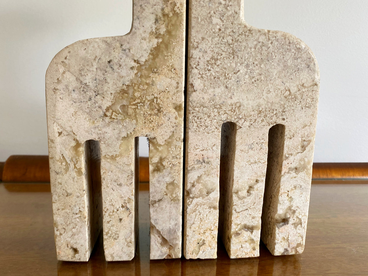 FRATELLI MANNELLI Stylized Mid Century Travertine Giraffe Bookends | Enzo Mari - Busy Bowerbird