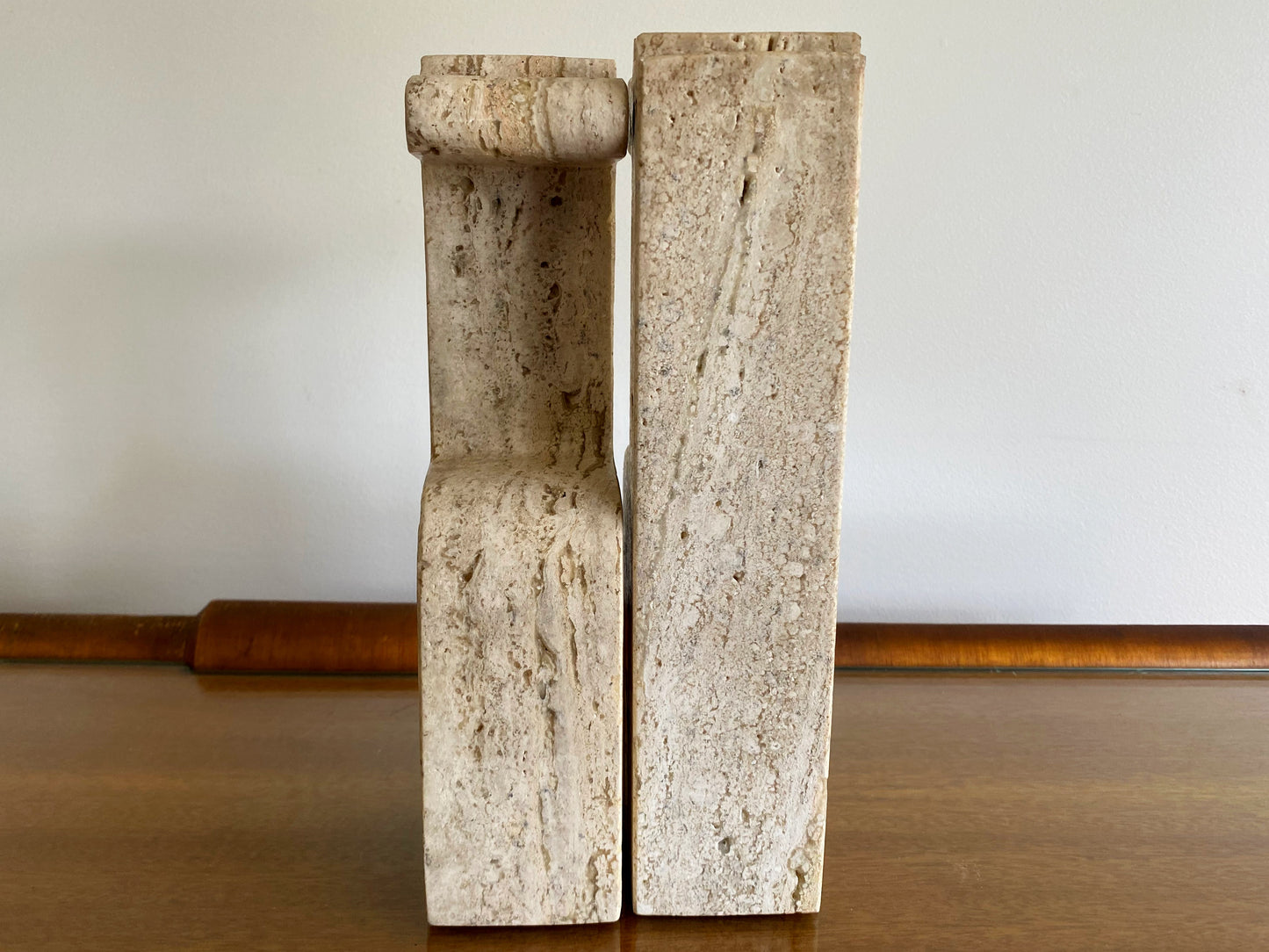 FRATELLI MANNELLI Stylized Mid Century Travertine Giraffe Bookends | Enzo Mari - Busy Bowerbird