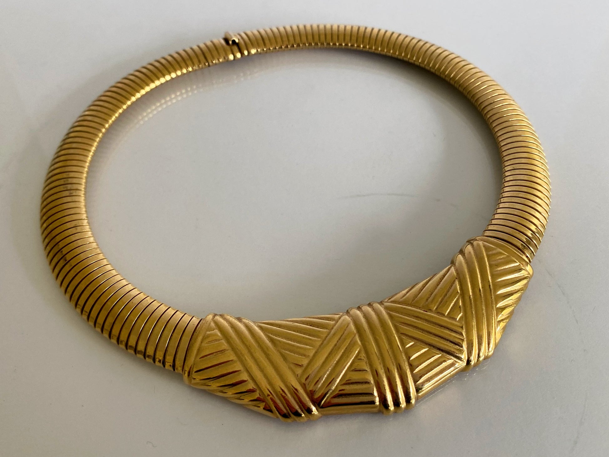 AVON 'Gallery Originals' Gold-Tone Flexible Omega Choker Necklace - Busy Bowerbird