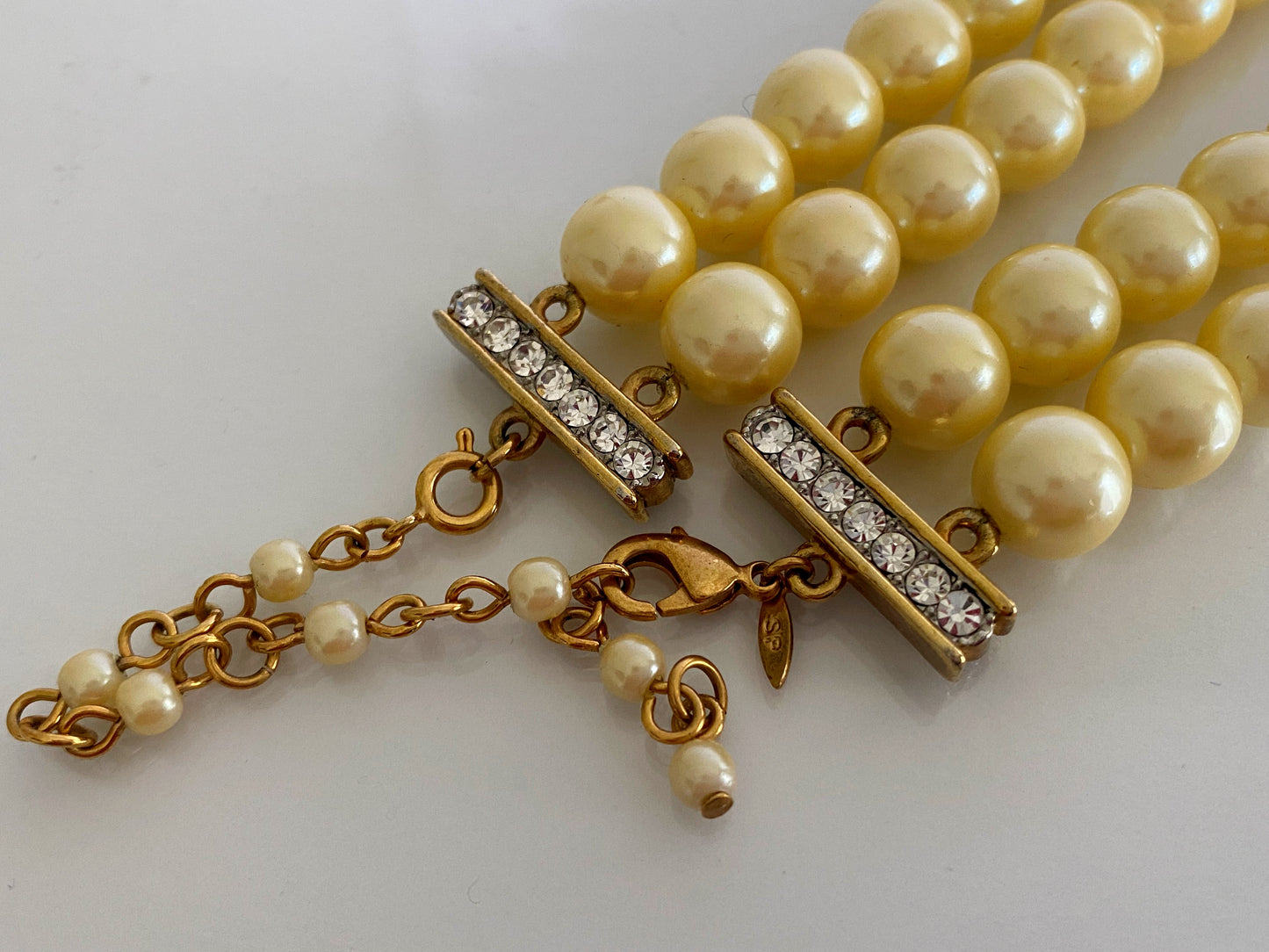 Vintage AVON "President's Recognition" Two Strand Pearlesque Necklace - Busy Bowerbird