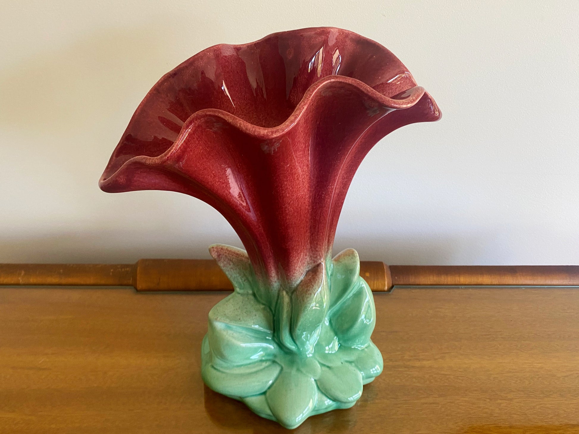 1950s PATES POTTERIES Sydney Floral-Shaped Bouquet Vase - Busy Bowerbird