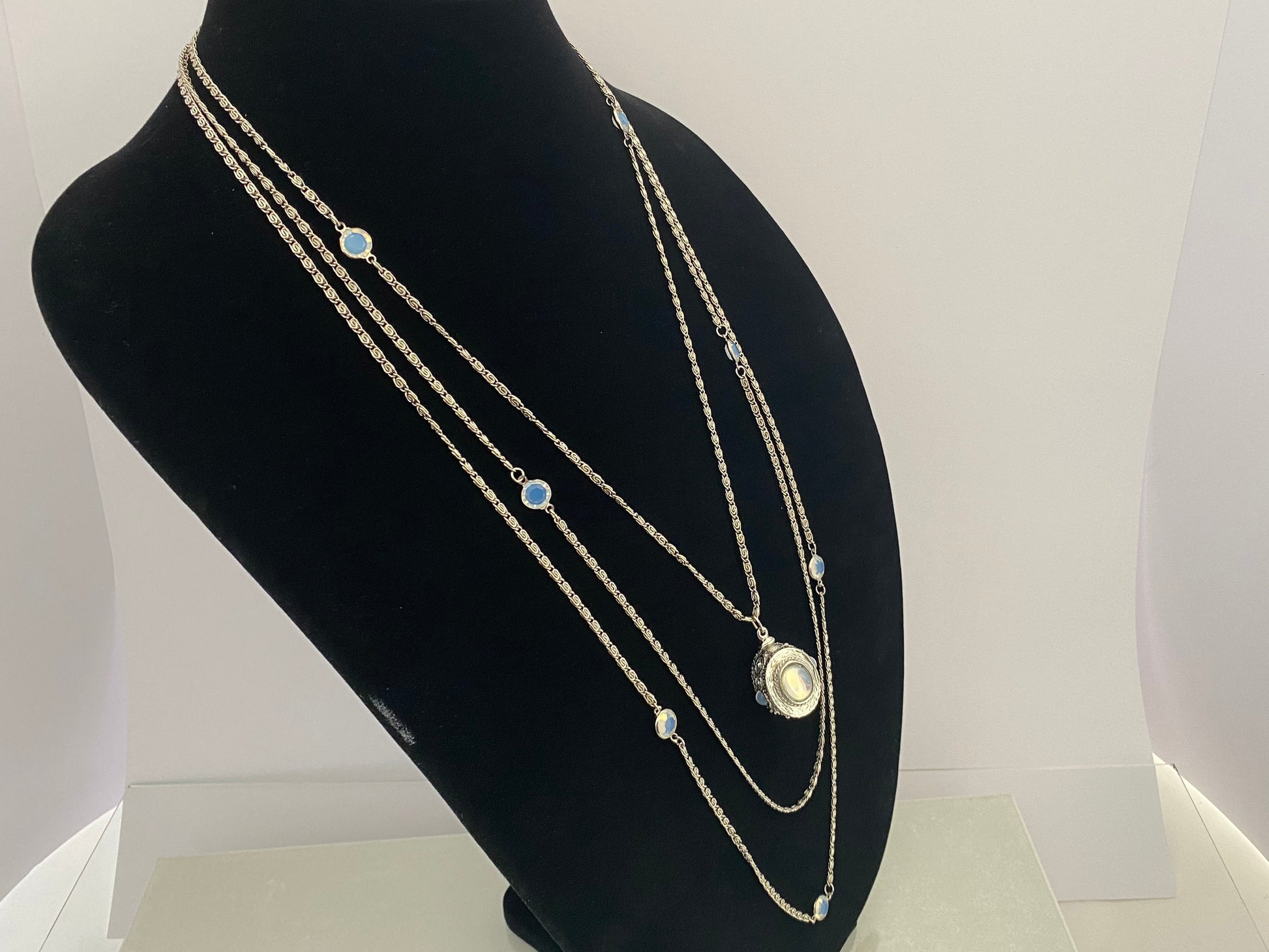 GOLDETTE Silver-Tone Sautoir Necklace with Faux Moonstone Pendant & Chicklets - Busy Bowerbird