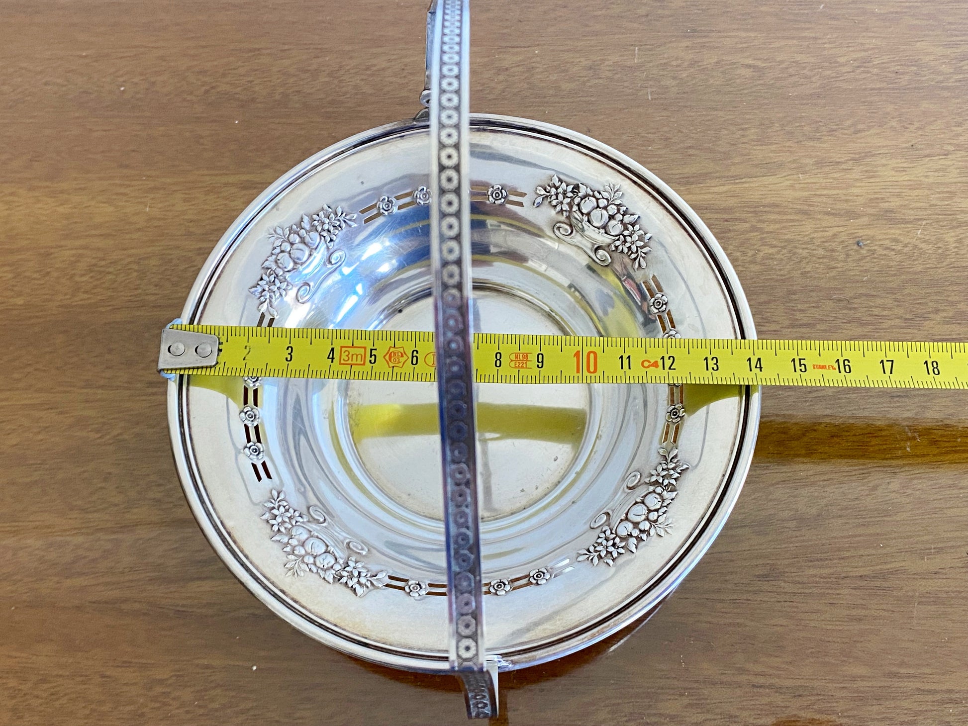 Early 20th Century American Sterling Silver Nut Bowl with Handle | Manchester Silver Co. - Busy Bowerbird