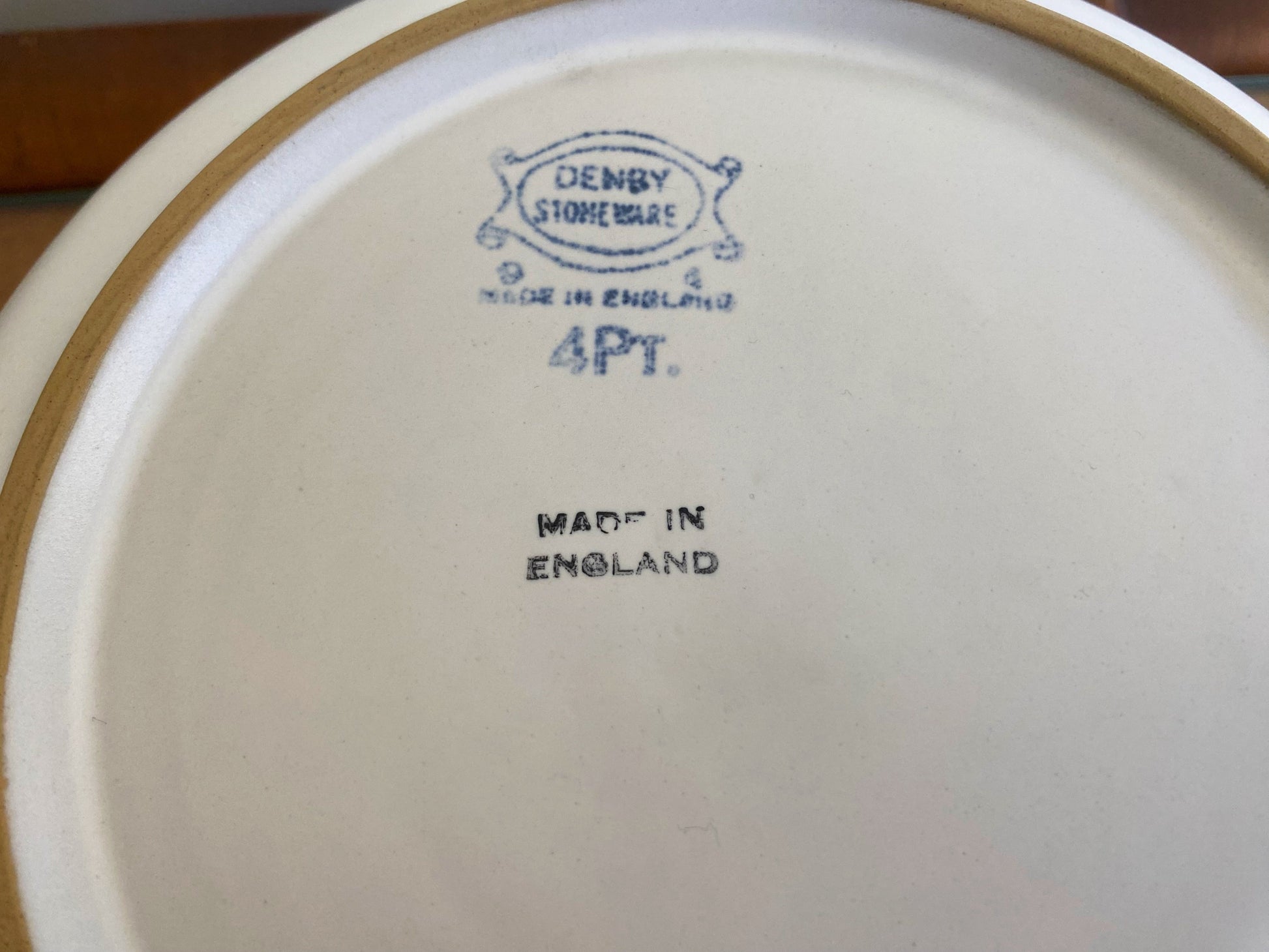 Denby pottery 'White Rose' pattern casserole