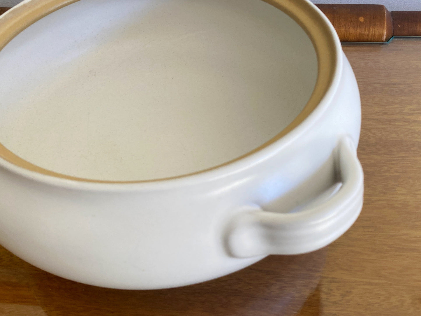 Denby pottery 'White Rose' pattern casserole