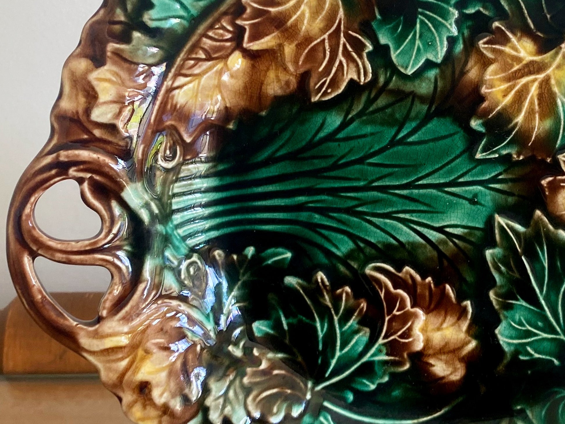 Circa 1876 BELFIELD POTTERY Majolica Glaze Leaf-Shaped Plate | Scotland - Busy Bowerbird