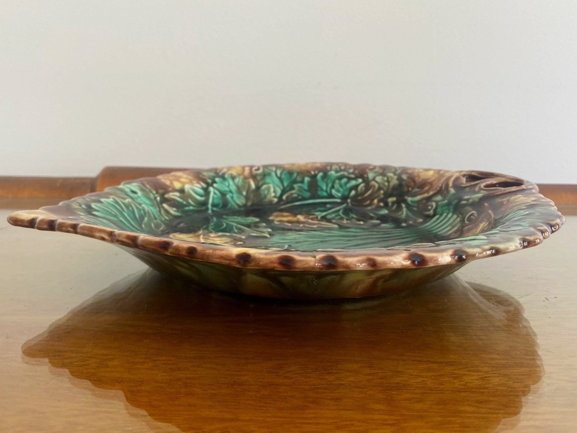 Circa 1876 BELFIELD POTTERY Majolica Glaze Leaf-Shaped Plate | Scotland - Busy Bowerbird