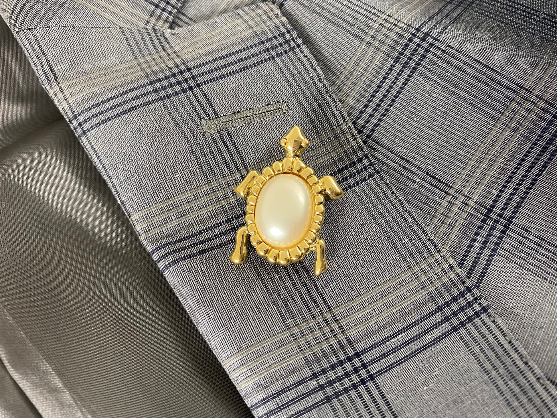Vintage TRIFARI Gold-Tone Turtle Brooch | Pearlized Lucite Cabochon - Busy Bowerbird