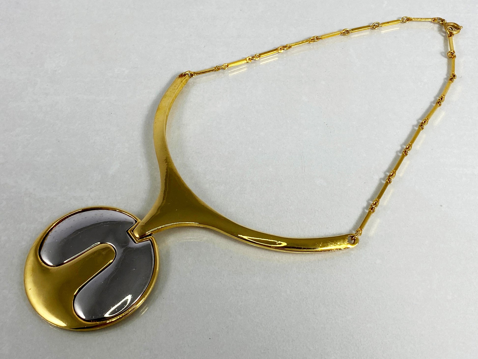 VINTAGE Gold-Plated Choker Necklace with a Gold Yoke and a Round Pendant - Busy Bowerbird