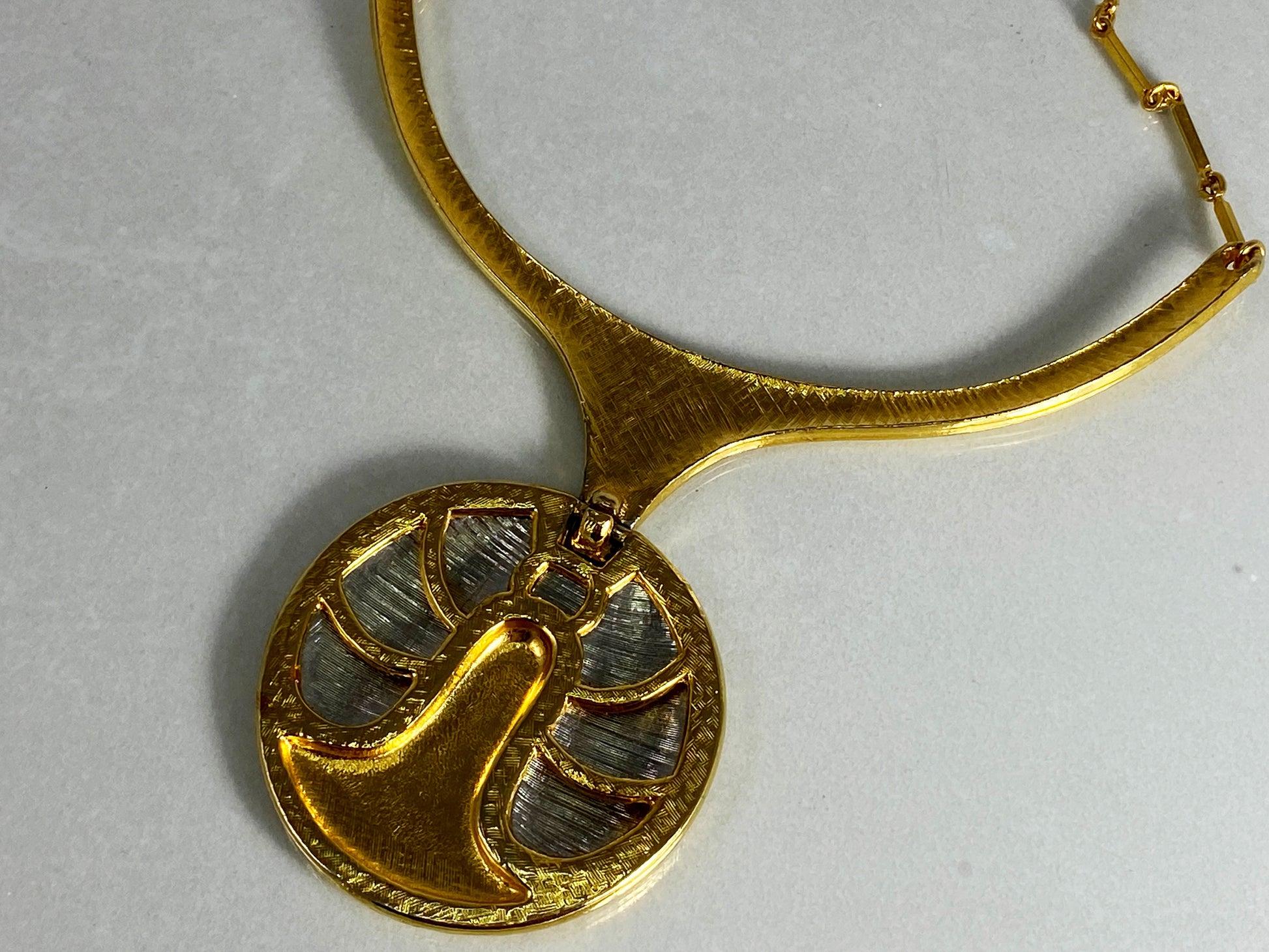 VINTAGE Gold-Plated Choker Necklace with a Gold Yoke and a Round Pendant - Busy Bowerbird