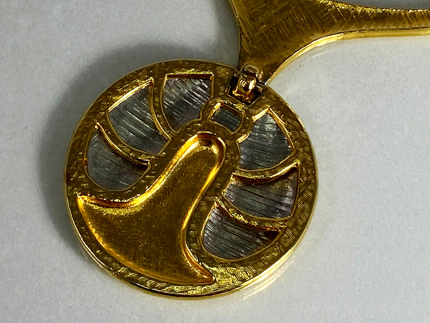 VINTAGE Gold-Plated Choker Necklace with a Gold Yoke and a Round Pendant - Busy Bowerbird