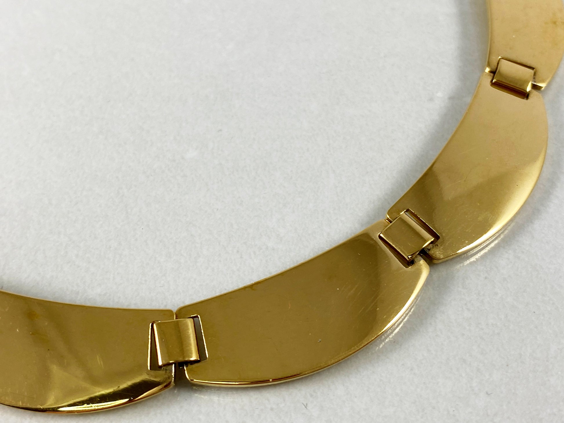 VINTAGE Gold-Plated Scalloped Semi-Circular Link Choker Necklace - Busy Bowerbird