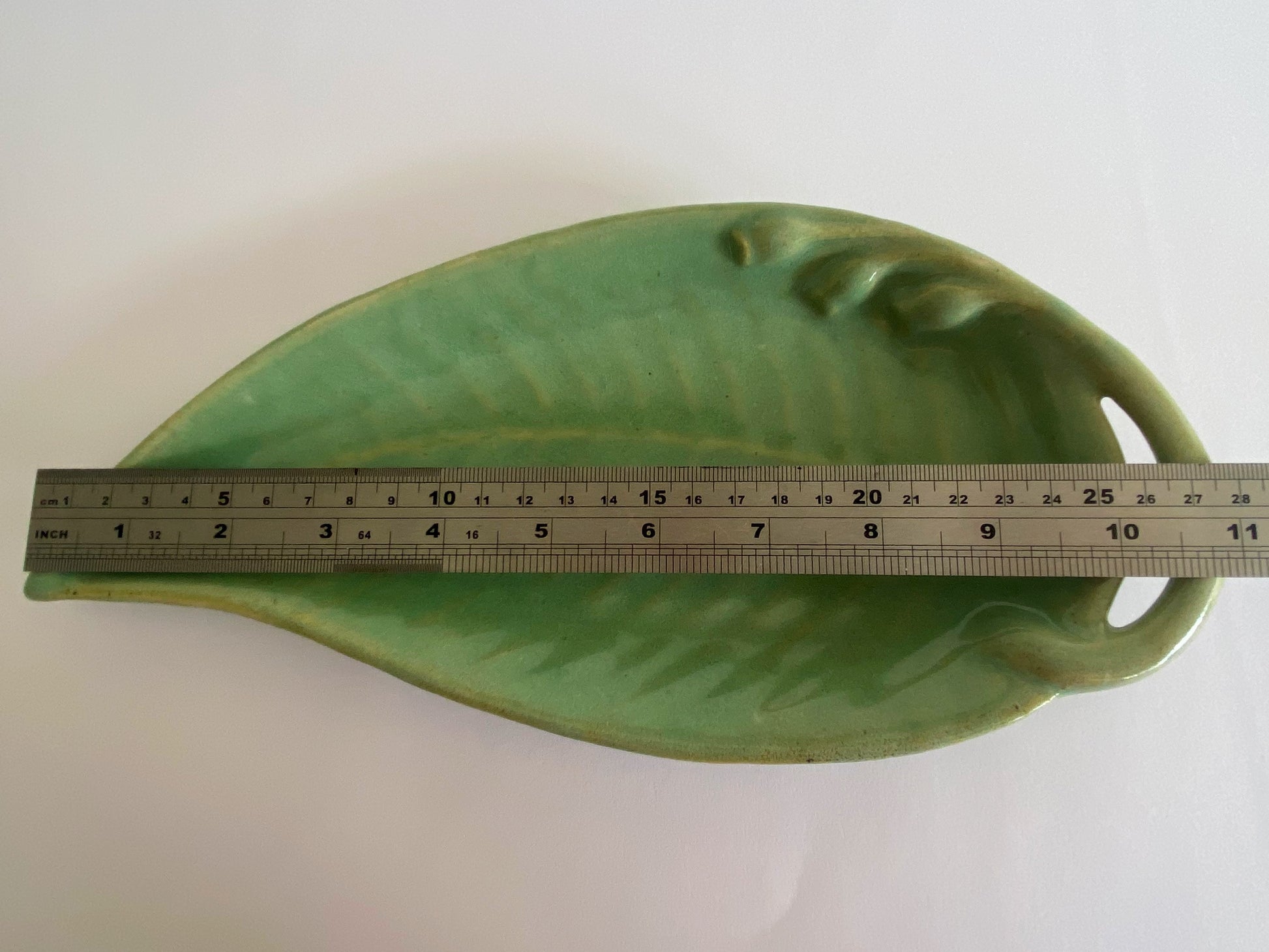 Rare 1940s NELL McCREDIE Gum Leaf-Shaped Pottery Dish - Busy Bowerbird