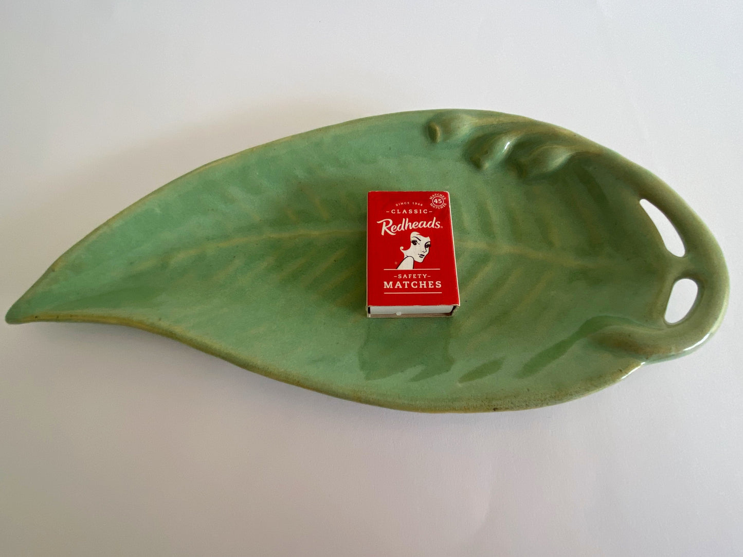 Rare 1940s NELL McCREDIE Gum Leaf-Shaped Pottery Dish - Busy Bowerbird