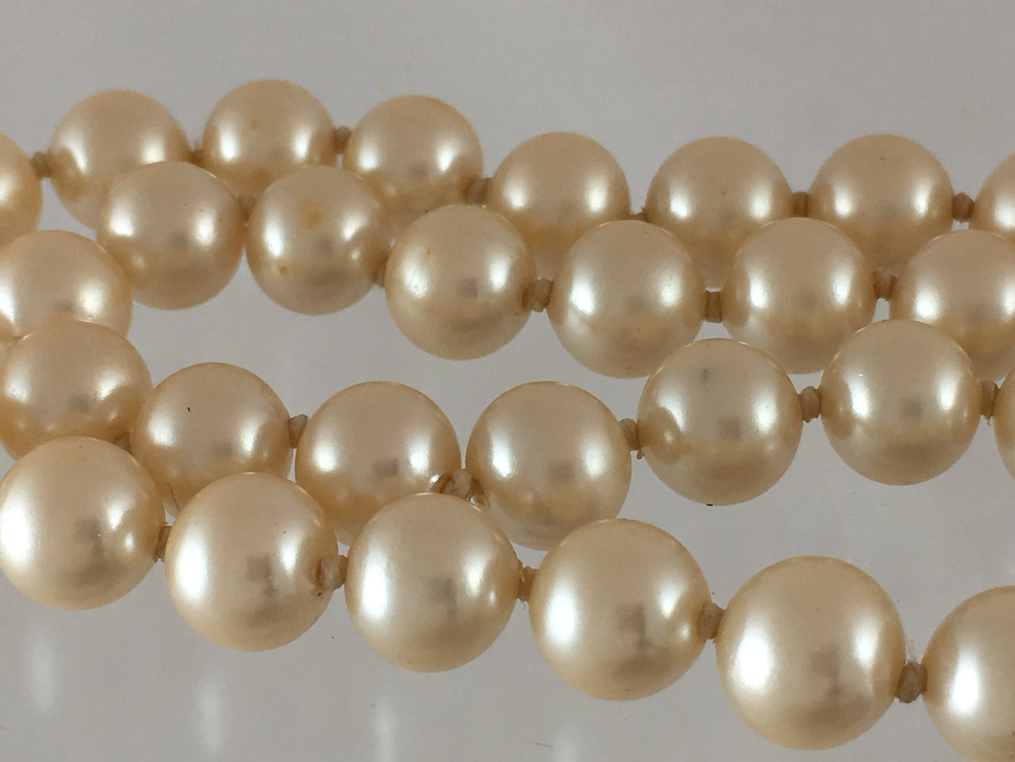 1970s MIRIAM HASKELL 16" Single Strand Glass Pearl Necklace - Busy Bowerbird