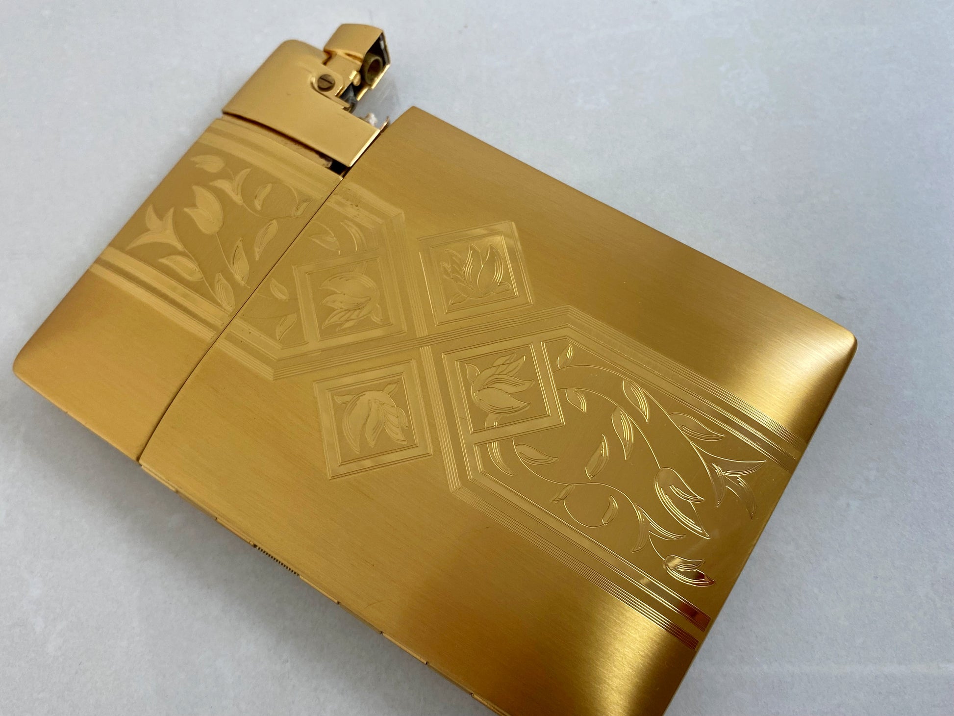 1940s ELGIN AMERICAN Lite-O-Matic Gold-Plated Cigarette Case and Lighter - Busy Bowerbird