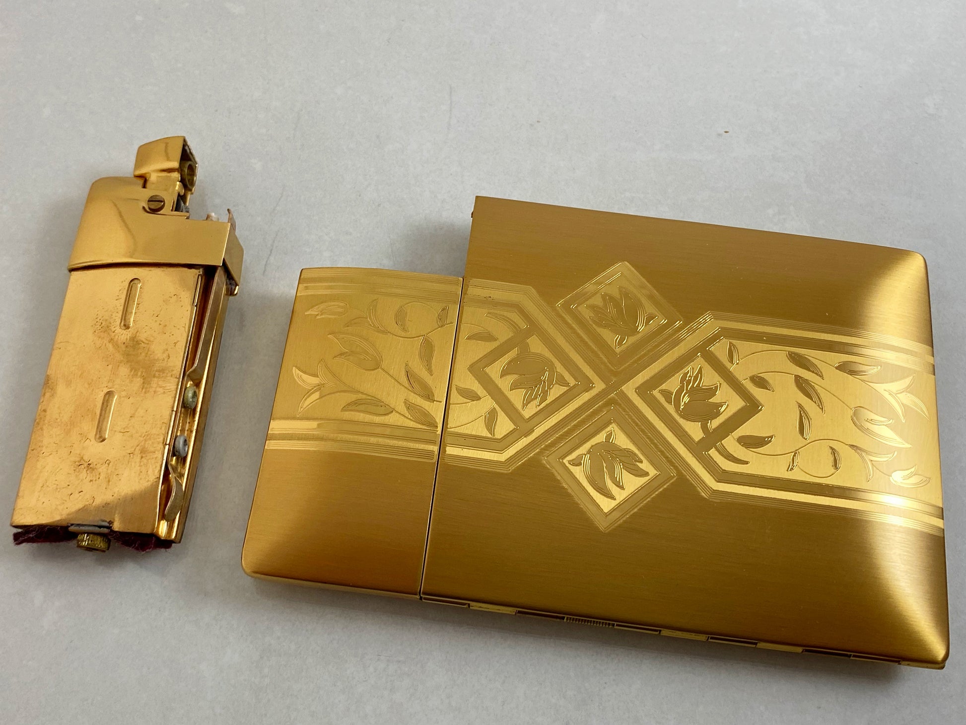 1940s ELGIN AMERICAN Lite-O-Matic Gold-Plated Cigarette Case and Lighter - Busy Bowerbird