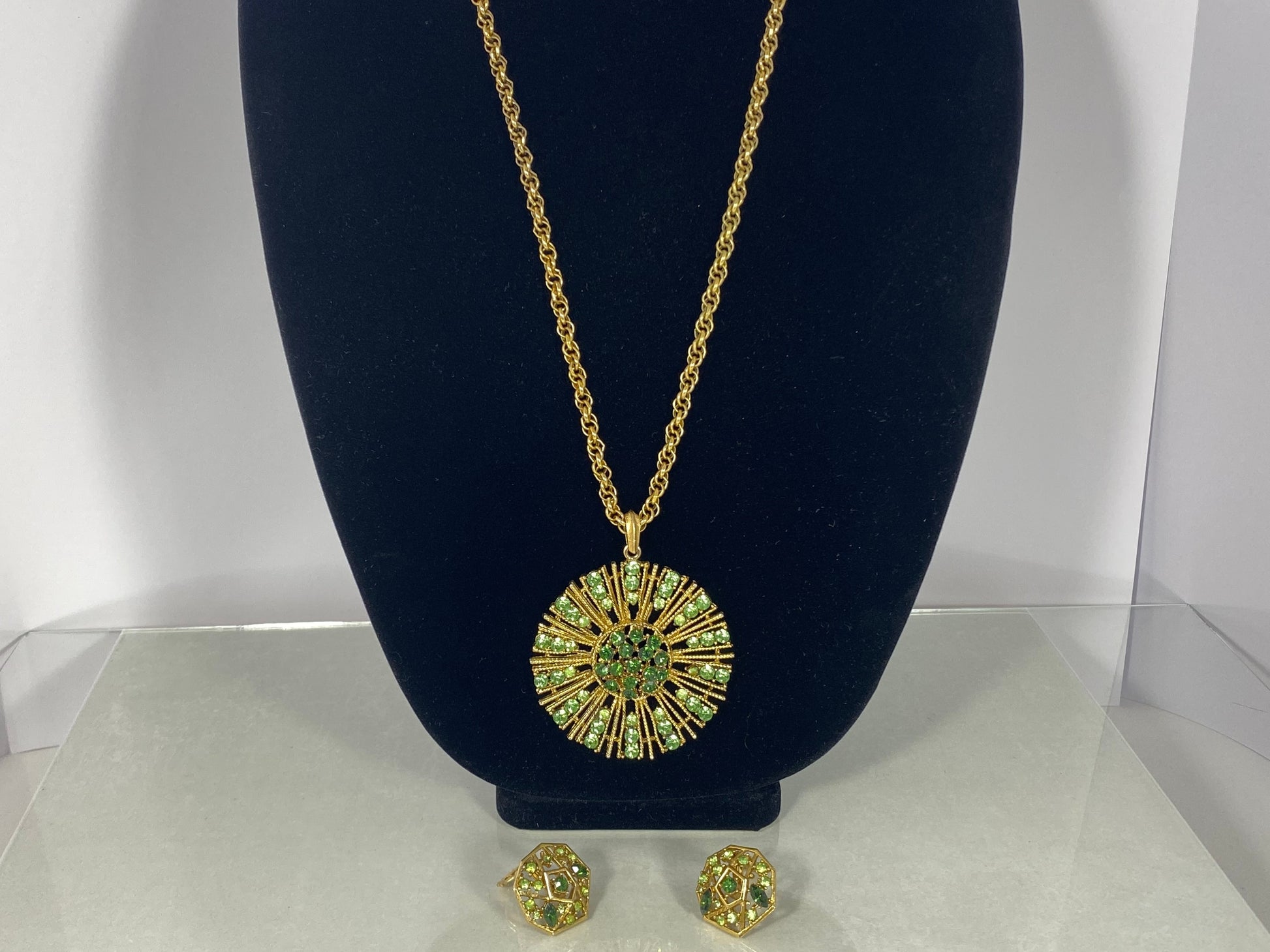 VINTAGE Gold-Plated Green Crystal Pendant Necklace & Earring Set - Busy Bowerbird