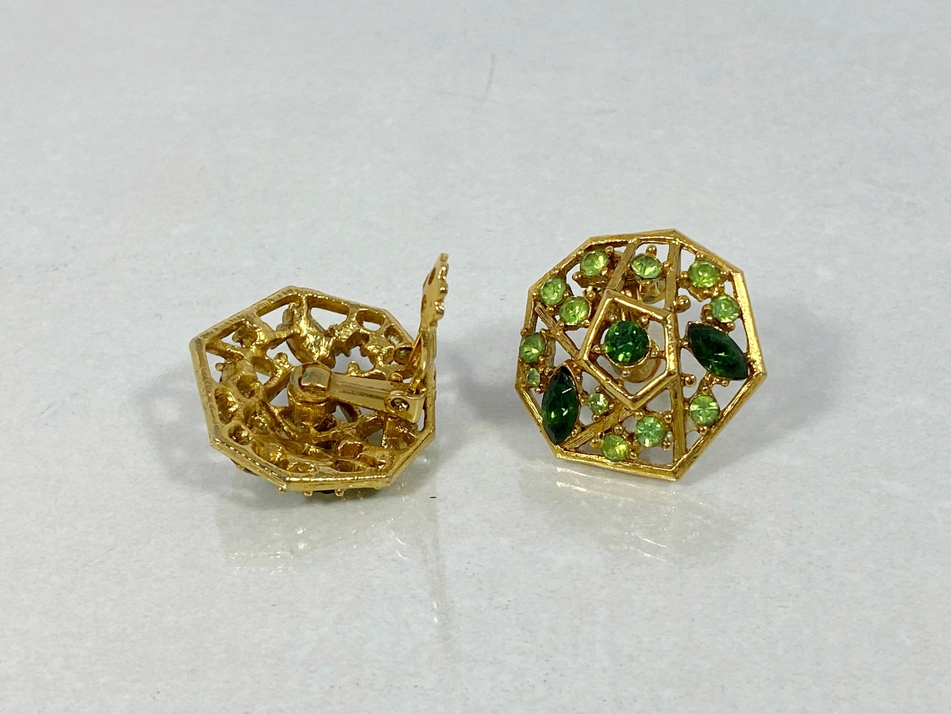 VINTAGE Gold-Plated Green Crystal Pendant Necklace & Earring Set - Busy Bowerbird