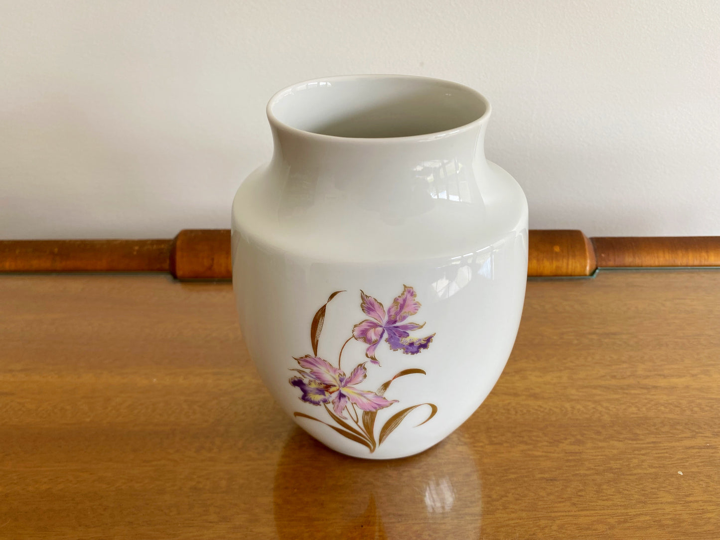 Vintage AK KAISER West German 17 cm Vase | 'Orchidee' Pattern - Busy Bowerbird