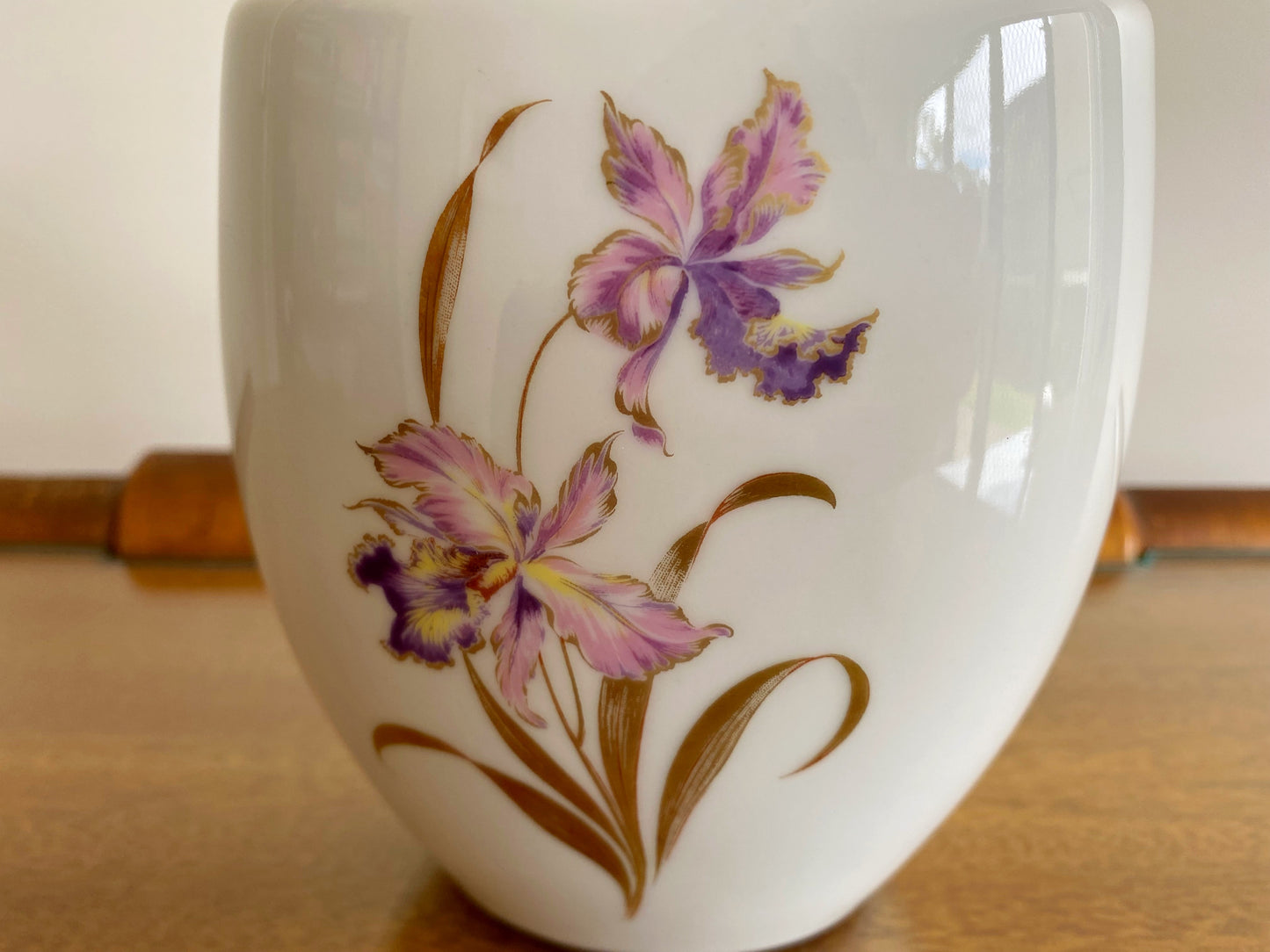 Vintage AK KAISER West German 17 cm Vase | 'Orchidee' Pattern - Busy Bowerbird