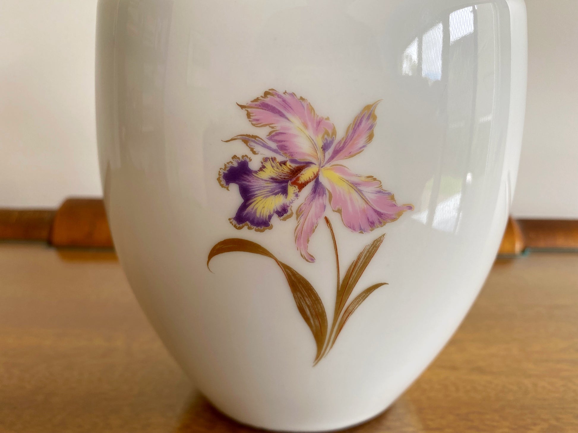 Vintage AK KAISER West German 17 cm Vase | 'Orchidee' Pattern - Busy Bowerbird