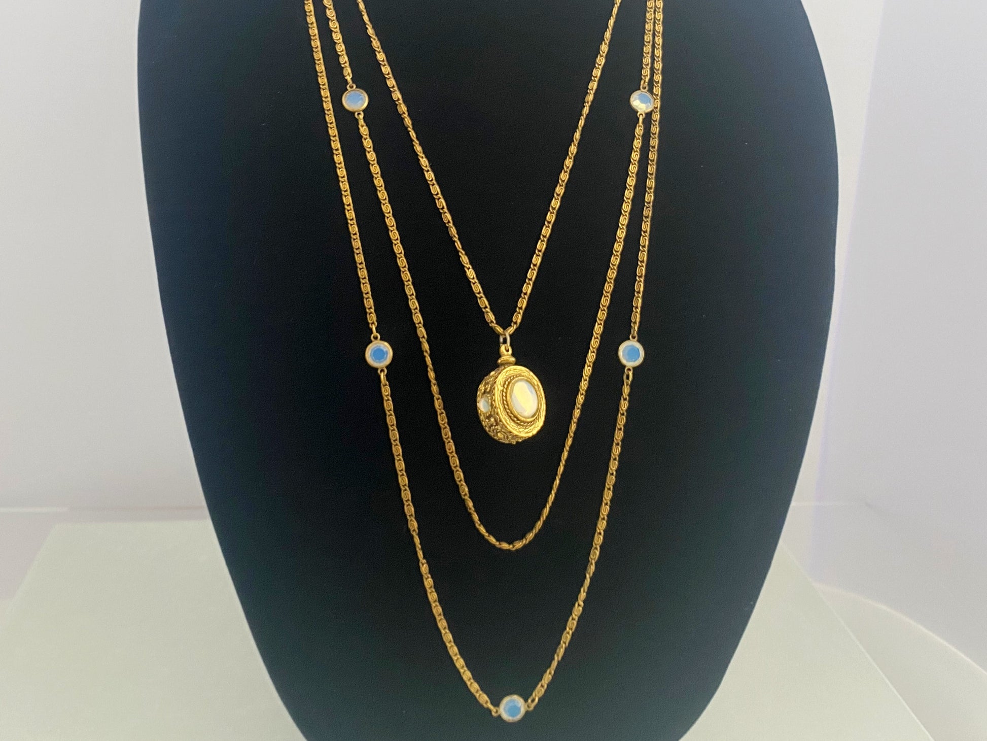 GOLDETTE Gold-Tone Sautoir Necklace with Faux Moonstone Pendant & Chicklets - Busy Bowerbird