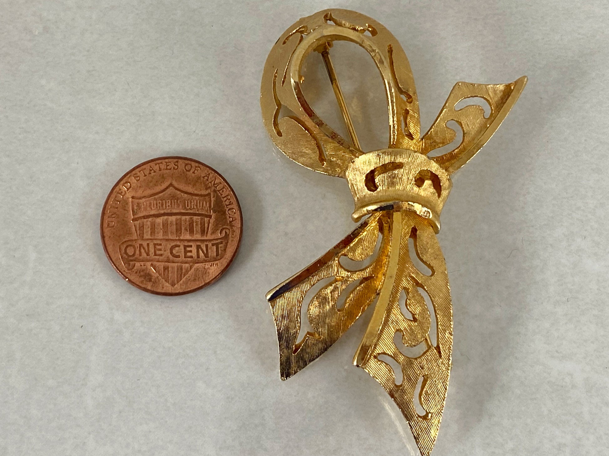 1960s  BSK Gold-Tone Bow or Ribbon Brooch Pin | New York Design - Busy Bowerbird