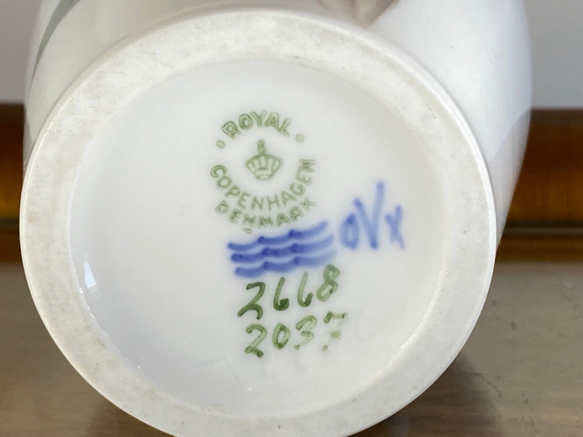 1957 Royal Copenhagen Hand-Painted 15 cm 'Orchid' Vase