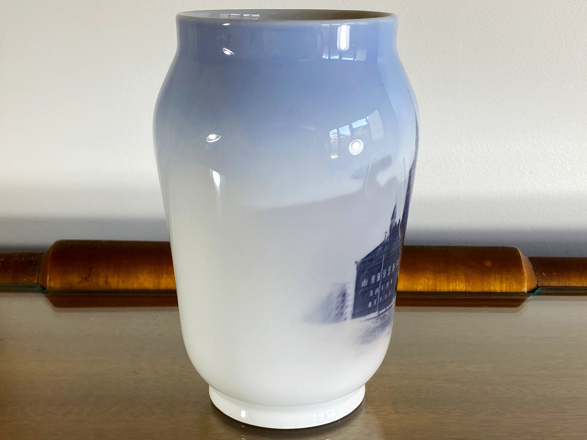 1968 Royal Copenhagen 'City Hall' 16.5 cm Vase